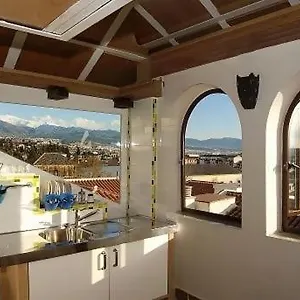 Golondrinas De La Alhambra , Granada Spanien